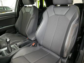 Audi Q3 TFSI CoD Black Edition