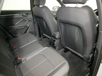 Audi Q3 TFSI CoD Black Edition