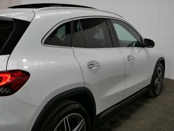Mercedes-Benz GLA GLA180 AMG Line