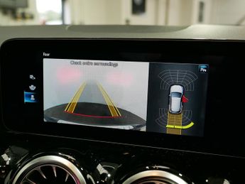 Mercedes-Benz GLA GLA180 AMG Line