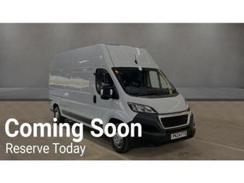 Peugeot Boxer 2.2 BlueHDi 335 Professional Premium + Panel Van 5dr Diesel Manu