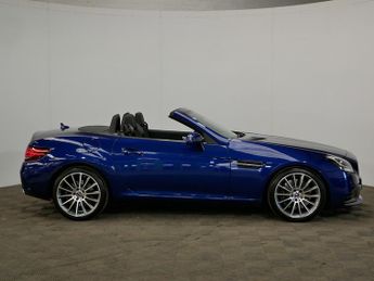 Mercedes-Benz SLC SLC200 AMG Line