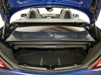 Mercedes-Benz SLC SLC200 AMG Line