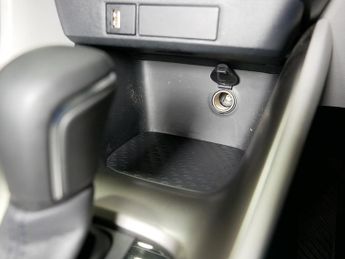 Toyota Yaris VVT-h Excel