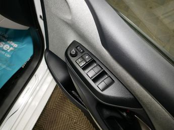 Toyota Yaris VVT-h Excel