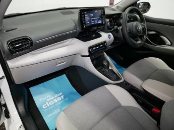 Toyota Yaris VVT-h Excel