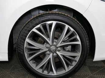 Toyota Yaris VVT-h Excel