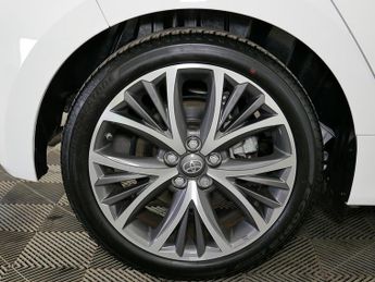 Toyota Yaris VVT-h Excel