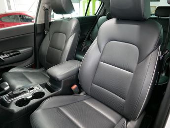 Kia Sportage T-GDi 4