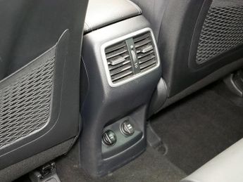 Kia Sportage T-GDi 4