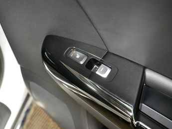 Kia Sportage T-GDi 4