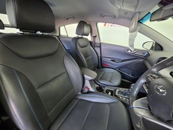 Hyundai IONIQ h-GDi Premium SE