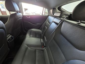 Hyundai IONIQ h-GDi Premium SE