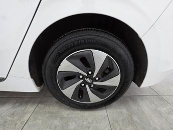 Hyundai IONIQ h-GDi Premium SE