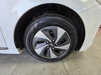 Hyundai IONIQ h-GDi Premium SE