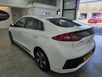 Hyundai IONIQ h-GDi Premium SE