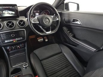 Mercedes-Benz CLA CLA180 AMG Line