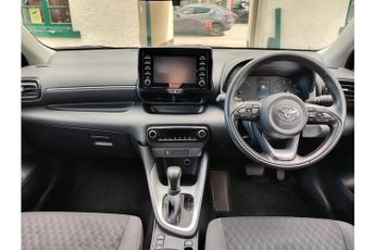 Toyota Yaris VVT-h Icon