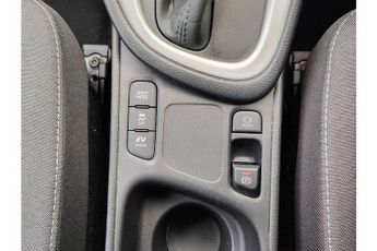 Toyota Yaris VVT-h Icon
