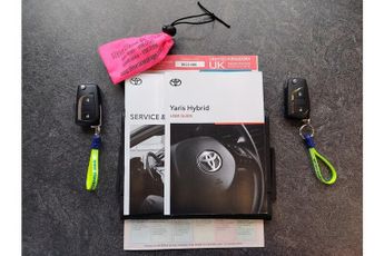 Toyota Yaris VVT-h Icon