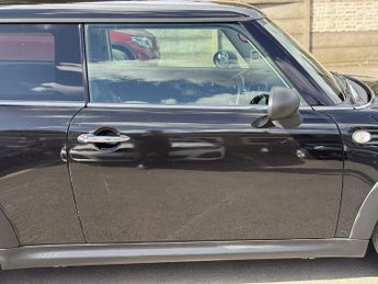 MINI Hatch 1.6 One Hatchback 3dr Petrol Steptronic Euro 5 (98 ps)