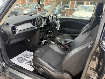 MINI Hatch 1.6 One Hatchback 3dr Petrol Steptronic Euro 5 (98 ps)