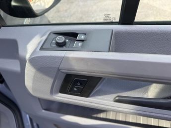 MAN TGE 2.0 BiTurbo 3180d Panel Van 5dr Diesel Auto 4WD LWB High Roof Eu