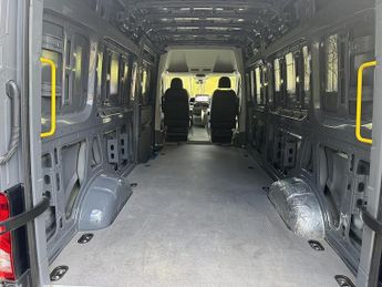 MAN TGE 2.0 BiTurbo 3180d Panel Van 5dr Diesel Auto 4WD LWB High Roof Eu