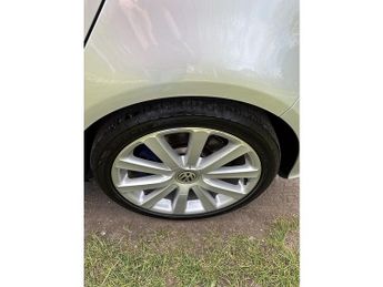 Volkswagen Golf R32