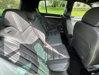 Volkswagen Golf R32