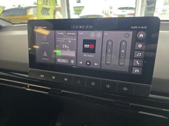 MG MG4 64kWh SE Long Range Hatchback 5dr Electric Auto (203 ps)