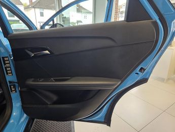 MG MG4 64kWh SE Long Range Hatchback 5dr Electric Auto (203 ps)