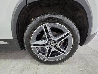Mercedes-Benz GLA GLA200 AMG Line