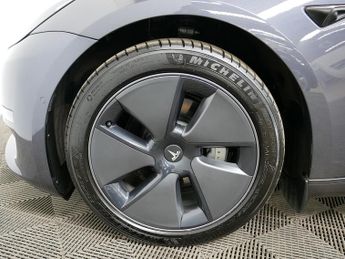 Tesla Model 3 Long Range