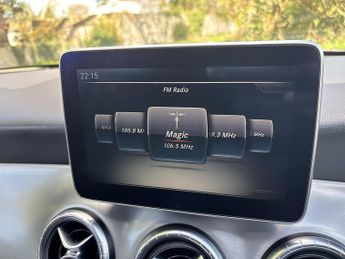 Mercedes-Benz Cla Cla 180 Amg Line