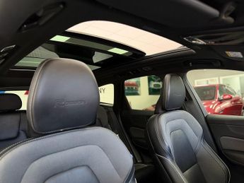 Volvo XC60 h T8 Twin Engine R-Design Pro