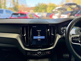 Volvo XC60 h T8 Twin Engine R-Design Pro