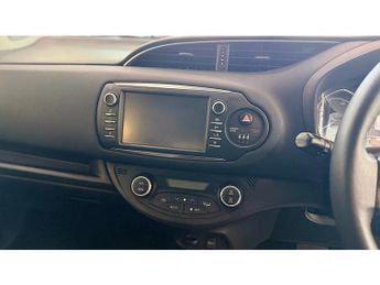 Toyota Yaris 1.5 VVT-h Y20 Bi-tone Hatchback 5dr Petrol Hybrid E-CVT Euro 6 (