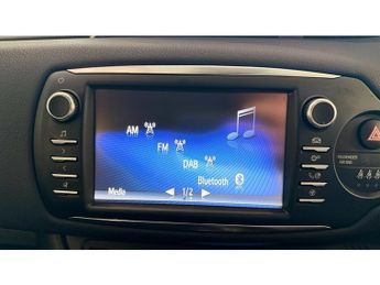 Toyota Yaris 1.5 VVT-h Y20 Bi-tone Hatchback 5dr Petrol Hybrid E-CVT Euro 6 (