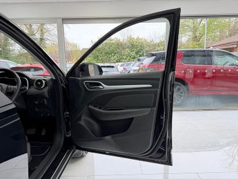 MG MG ZS T-GDI Exclusive