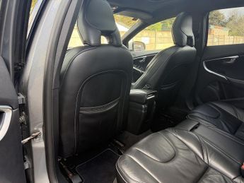 Volvo V40 2.0 T5 R-Design Lux Nav Hatchback 5dr Petrol Auto Euro 6 (s/s) (