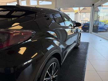 Toyota C-HR 1.8 VVT-h Excel SUV 5dr Petrol Hybrid CVT Euro 6 (s/s) (122 ps)