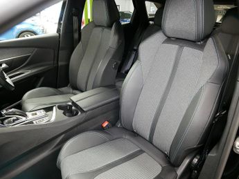 Peugeot 3008 BlueHDi Allure Premium +