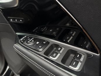 Kia Niro 64kWh 4+ SUV 5dr Electric Auto (201 bhp)