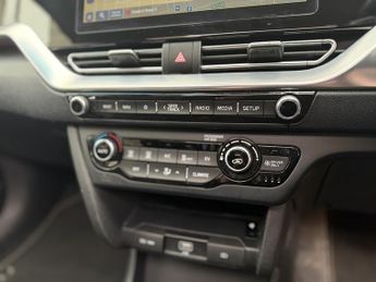 Kia Niro 64kWh 4+ SUV 5dr Electric Auto (201 bhp)
