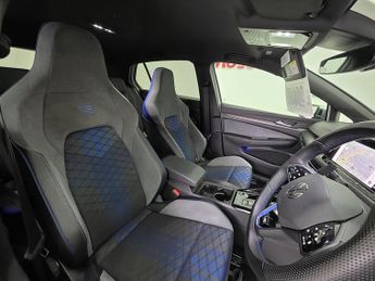 Volkswagen Golf TSI R