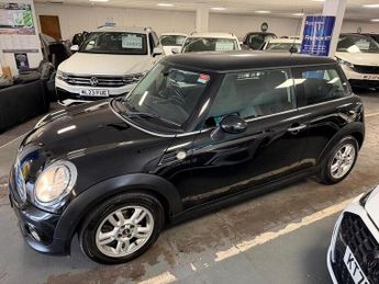 MINI Hatch 1.6 Cooper D Hatchback 3dr Diesel Manual Euro 5 (s/s) (112 ps)