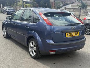 Ford Focus 1.6 Zetec Climate Hatchback 5dr Petrol Automatic (184 g/km, 99 b