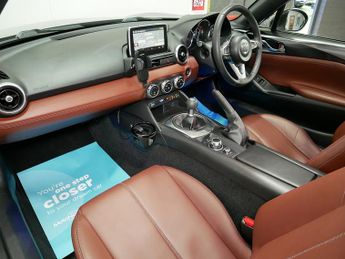 Mazda MX-5 RF SKYACTIV-G Sport Nav