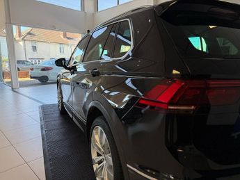Volkswagen Tiguan TDI R-Line SUV 2.0 Automatic Diesel